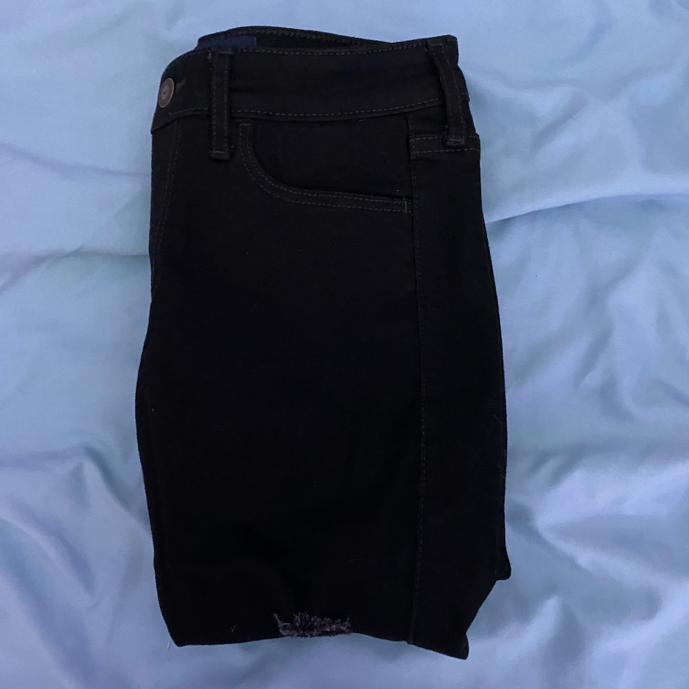 Low Rise Knee Ripped Super Skinny Jeans